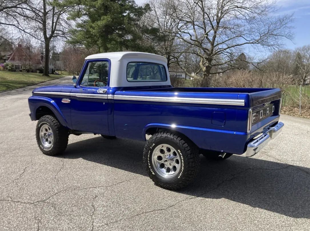 1966 Ford F-100 Custom Cab 4×4, view