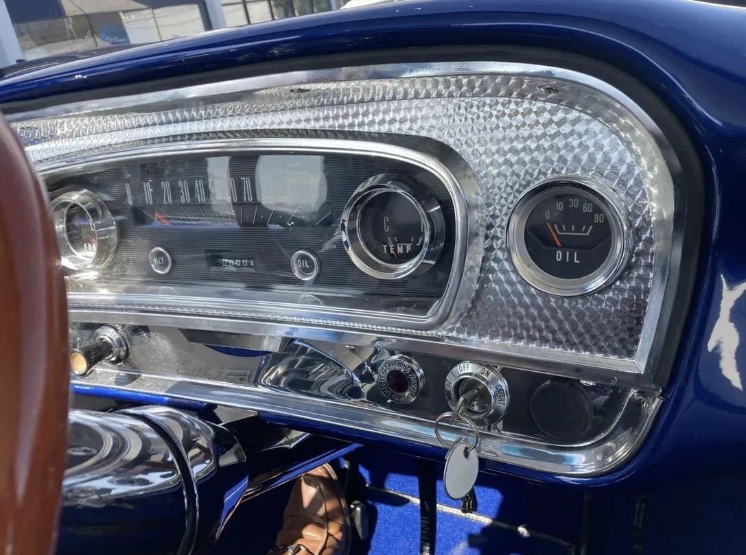 1966 Ford F-100 Custom Cab 4×4, view
