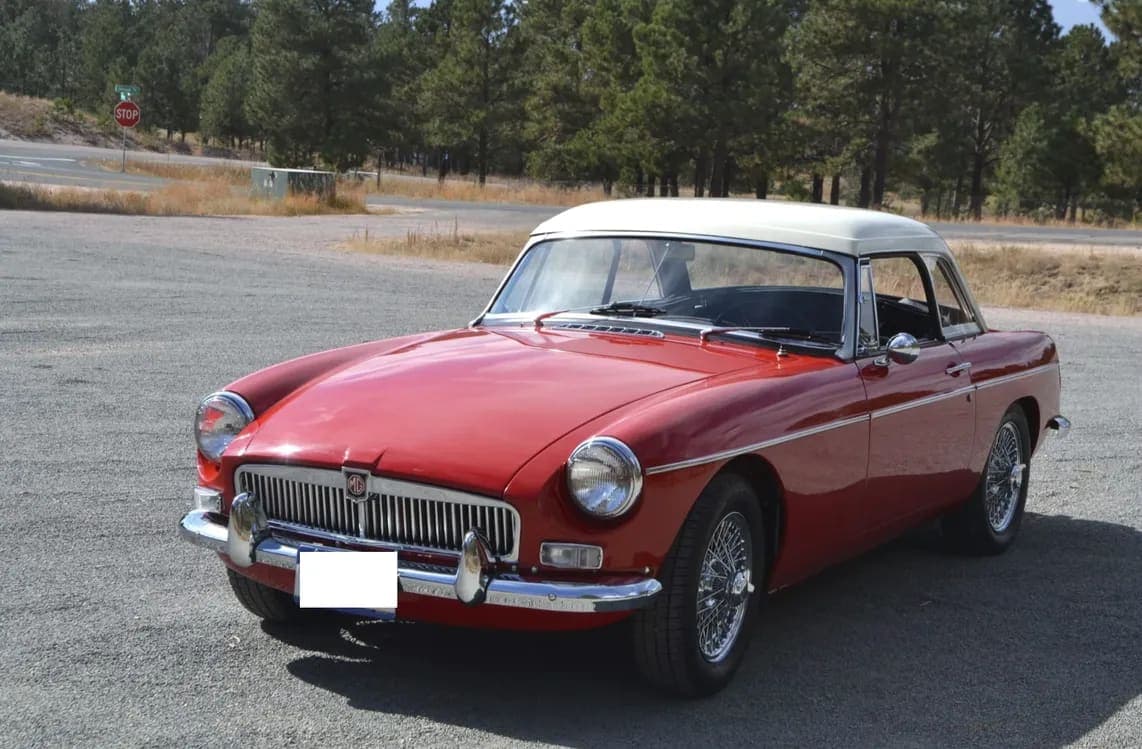 1966 MG MGB Roadster, view 1