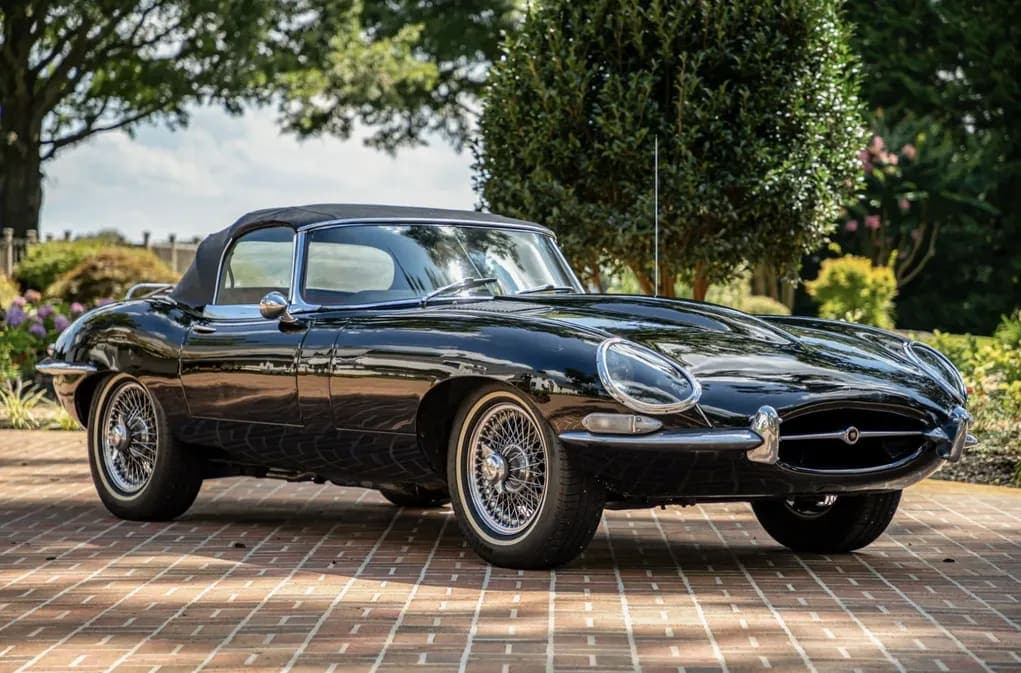 1967 Jaguar XKE Series I 4.2 Roadster, view