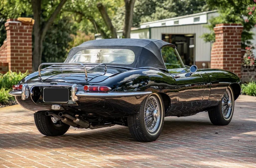 1967 Jaguar XKE Series I 4.2 Roadster, view