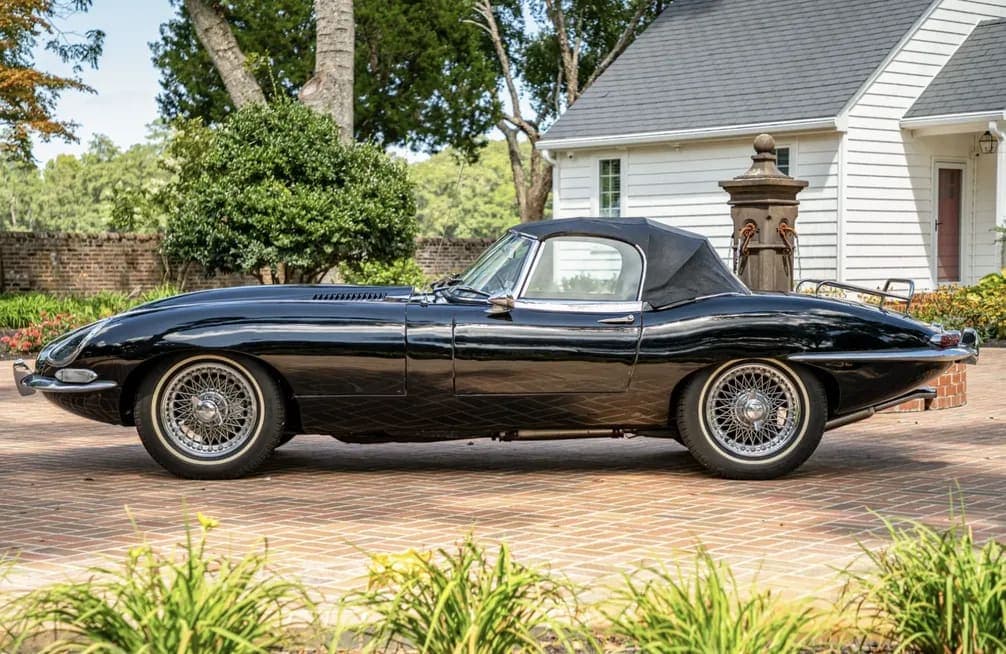 1967 Jaguar XKE Series I 4.2 Roadster, view