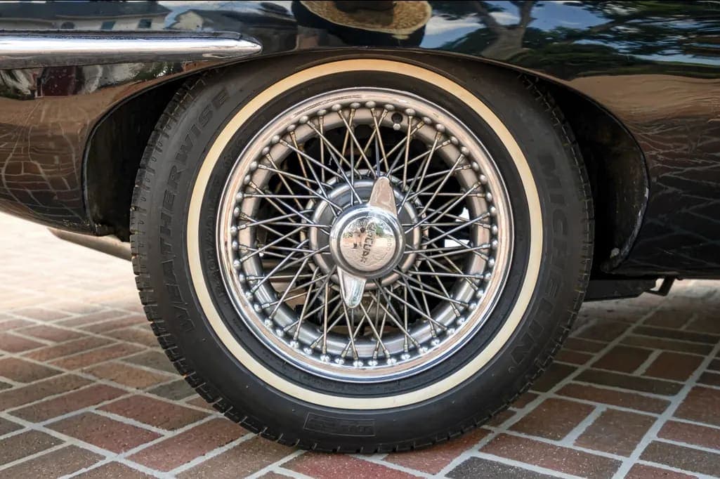 1967 Jaguar XKE Series I 4.2 Roadster, view