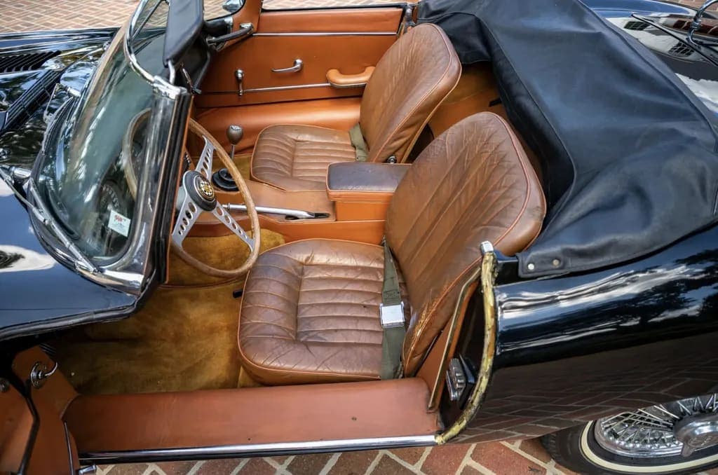 1967 Jaguar XKE Series I 4.2 Roadster, view
