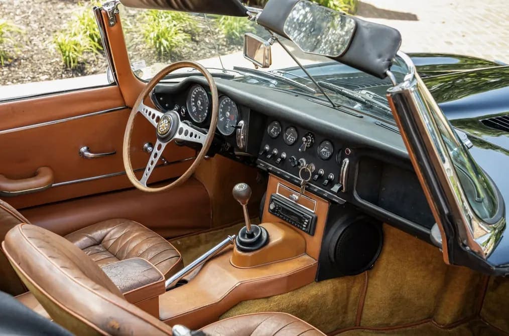 1967 Jaguar XKE Series I 4.2 Roadster, view