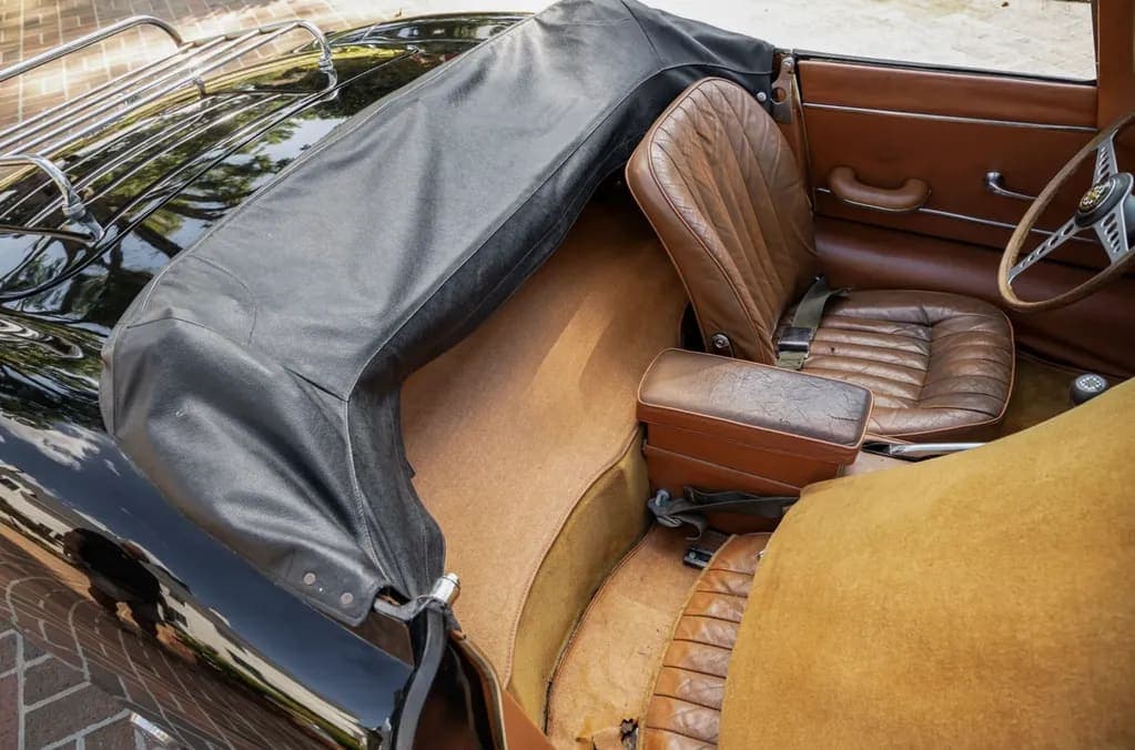 1967 Jaguar XKE Series I 4.2 Roadster, view