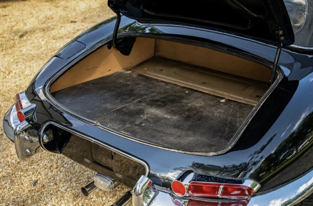1967 Jaguar XKE Series I 4.2 Roadster, view