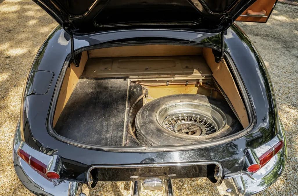 1967 Jaguar XKE Series I 4.2 Roadster, view