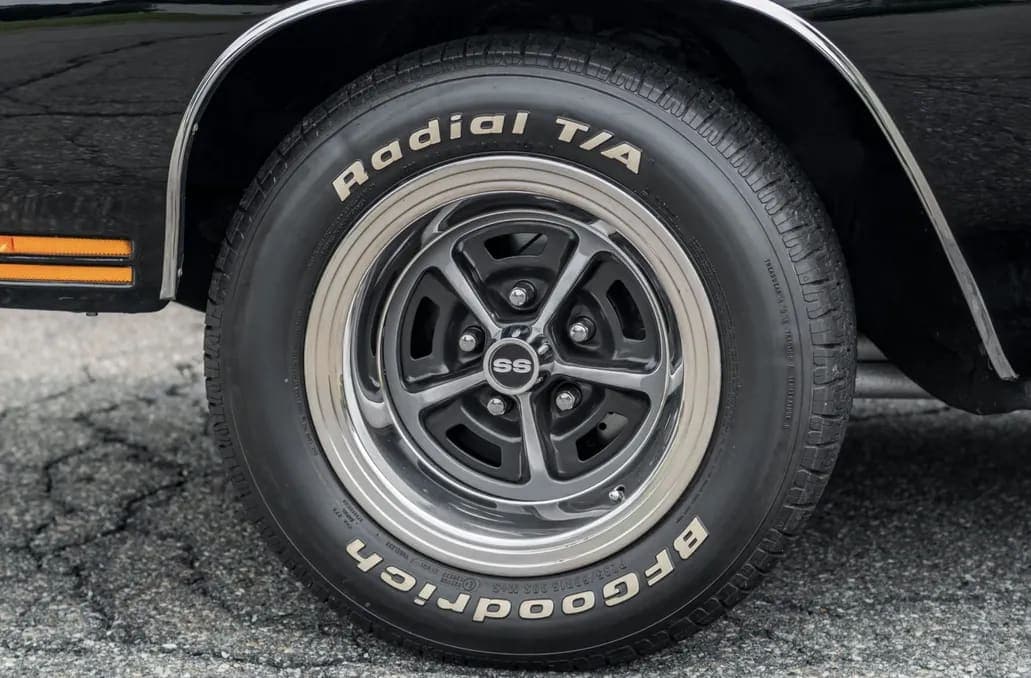1970 Chevrolet Chevelle Malibu Sport Coupe, view
