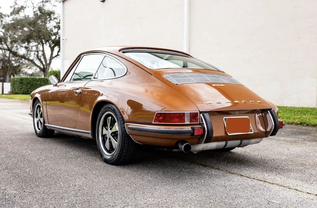 1970 Porsche 911S Coupe, view