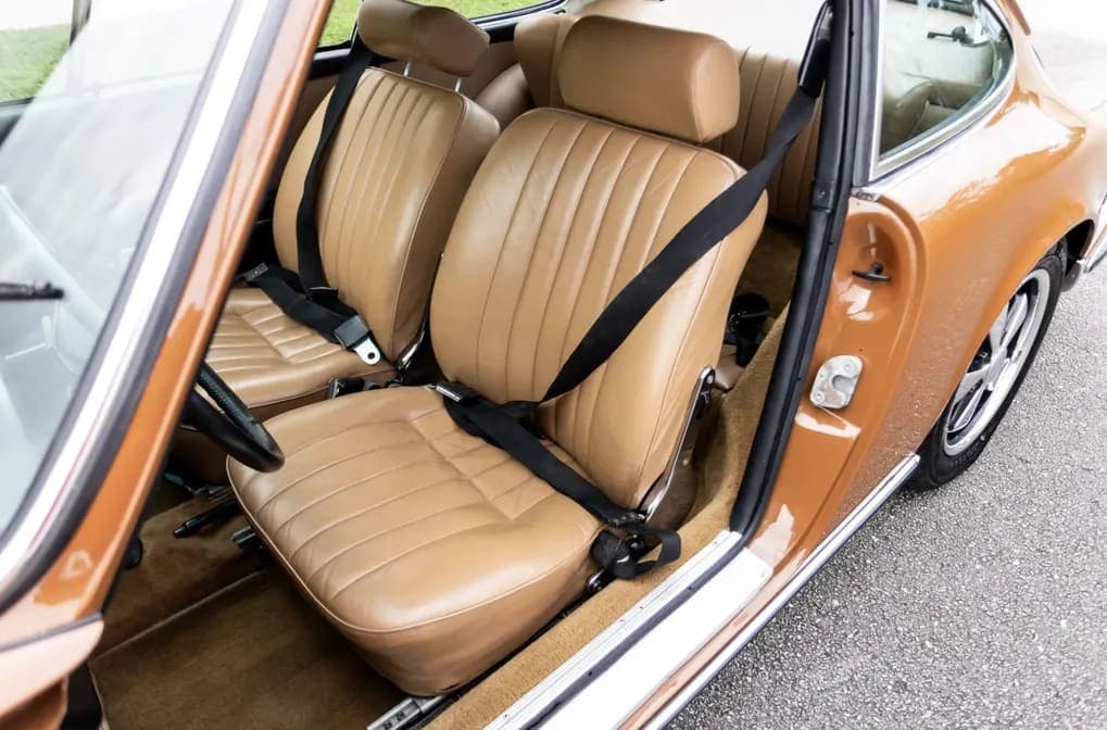 1970 Porsche 911S Coupe, view