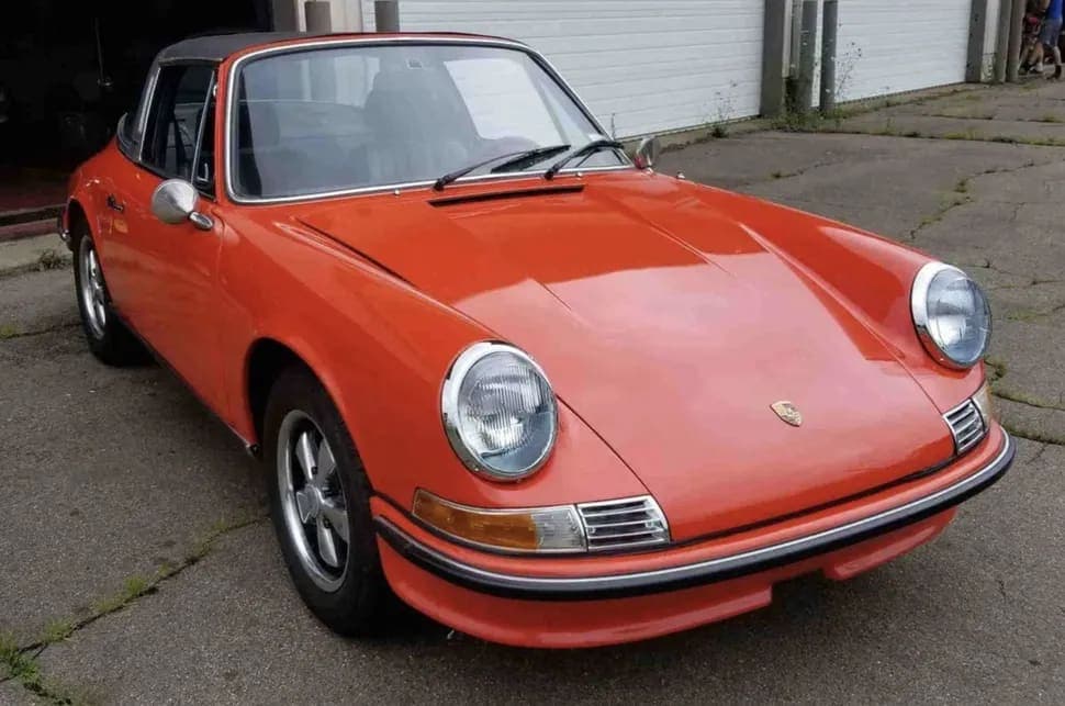 1971 Porsche 911S Targa, view
