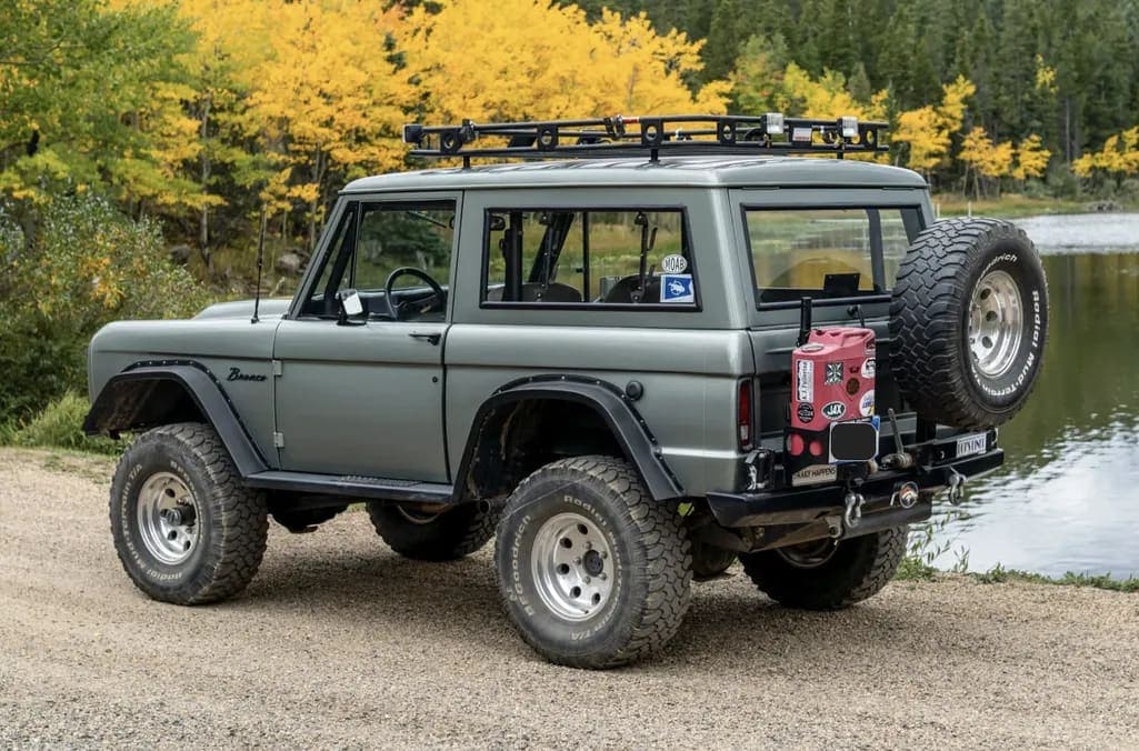 1972 Ford Bronco 302 5-Speed, view