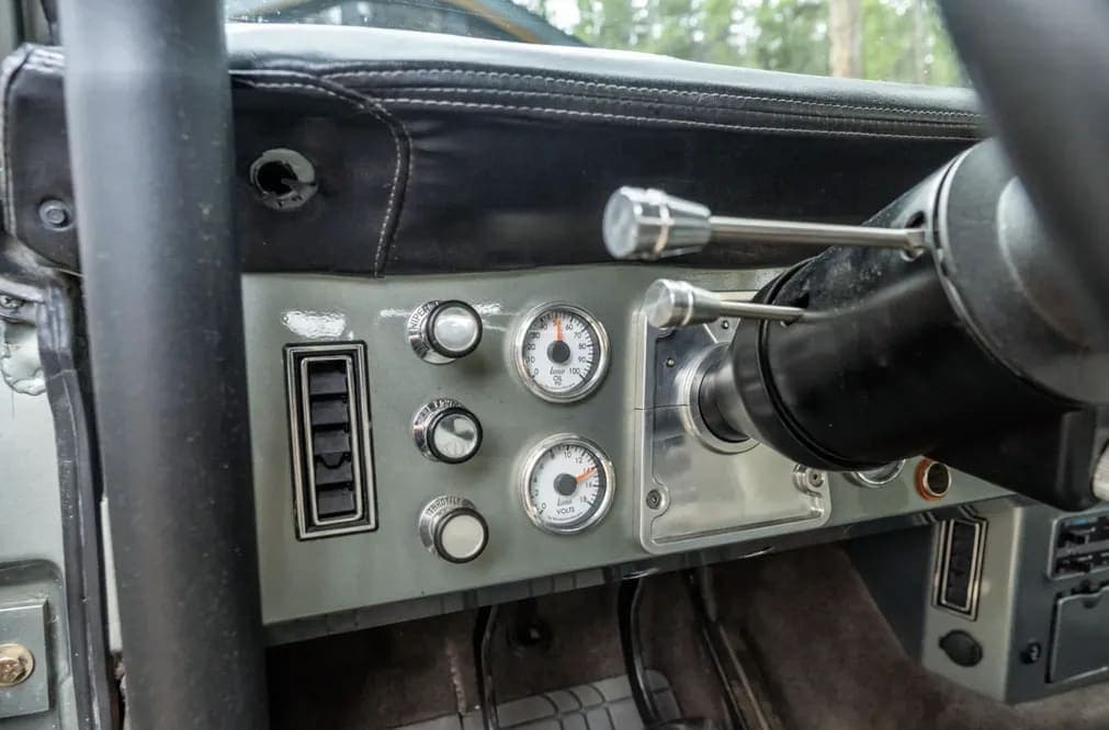 1972 Ford Bronco 302 5-Speed, view