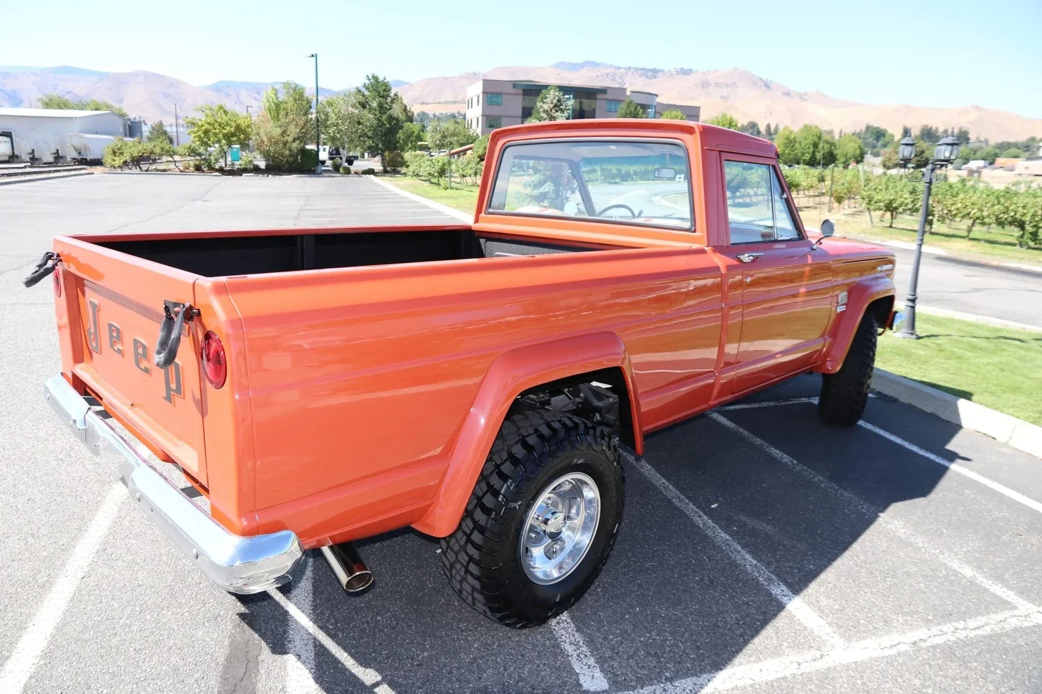 1967 Jeep Gladiator J2000 4x4, view